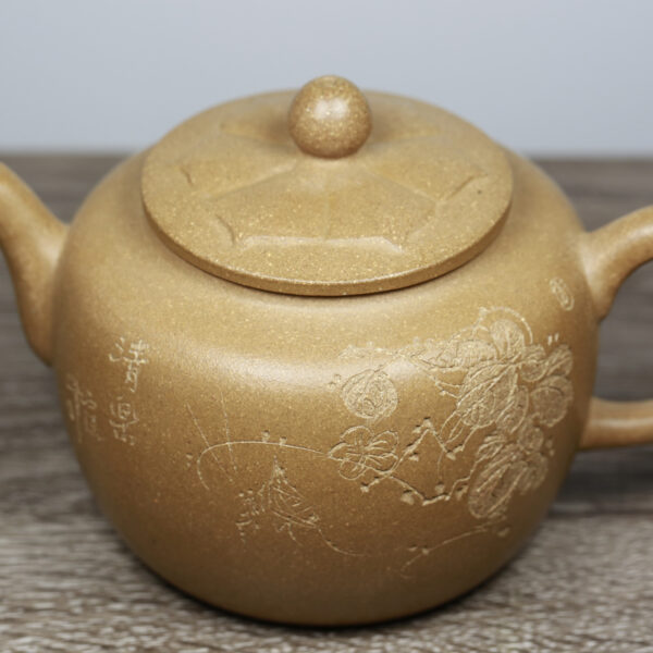 Handmade Medium Large Zisha Duanni Clay Teapot with Design