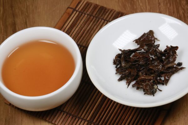 Oriental Beauty Tea on the Table - Premium Select Oolong from Taiwan