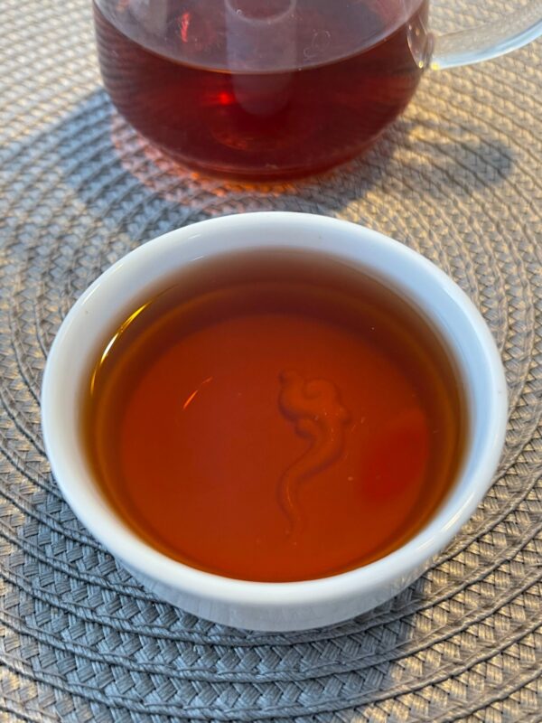 Aged Tieluohan Oolong Tea from 1980 on the Table - Premium Oolong Selection