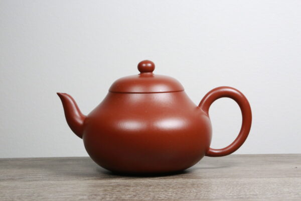Zisha Tea Pot Made from Authentic Zhu Ni Clay